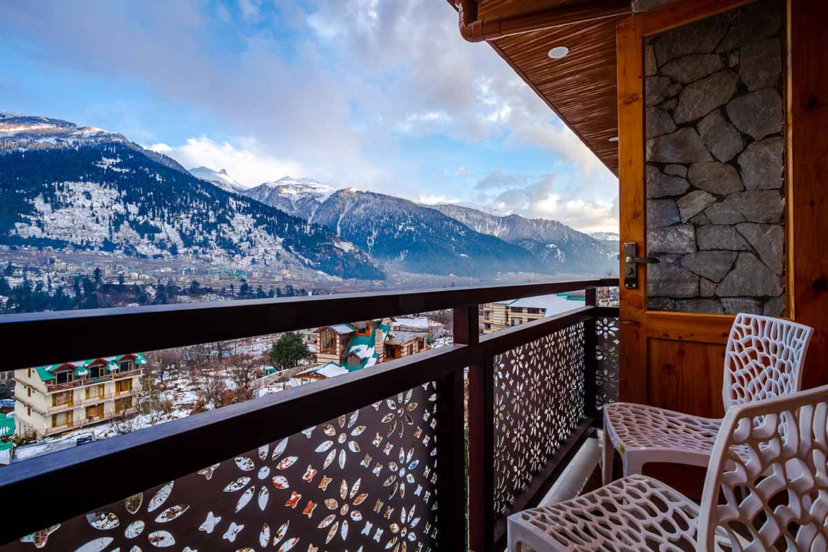Balcony Room